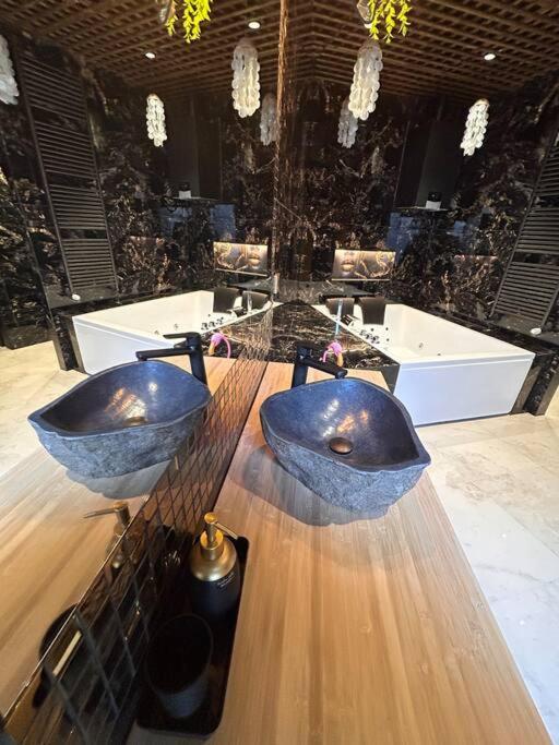 Esprit Africa, Spa Et Sauna De Luxe Мюлуз Екстериор снимка